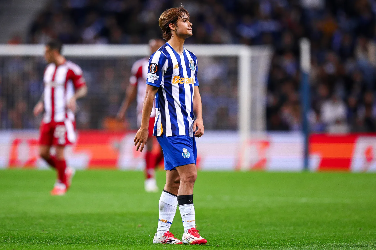 Mora vuole solo la Roma: la famiglia in pressing sul Porto. L'avvocato: "Sta soffrendo". Sprint Fofana, oggi il Borussia