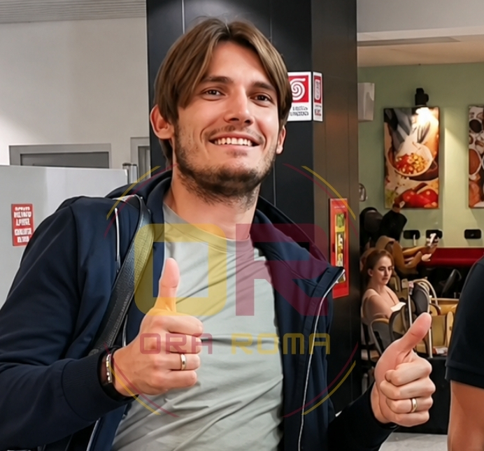 Roma, mercato senza sosta: Leweling respinto, Soulé-Fulham e Vaz-Hull City. Balerdi è giallorosso, De Roon atterrato a Roma