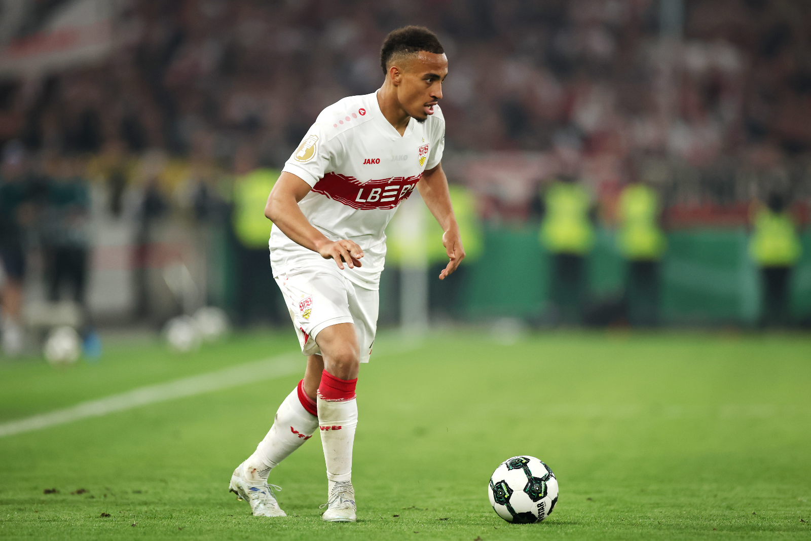 Roma, lo Stoccarda apre per Leweling. Frenata Henrique, Ziolkowski al Monza. Soulé offerto all’Atletico Madrid