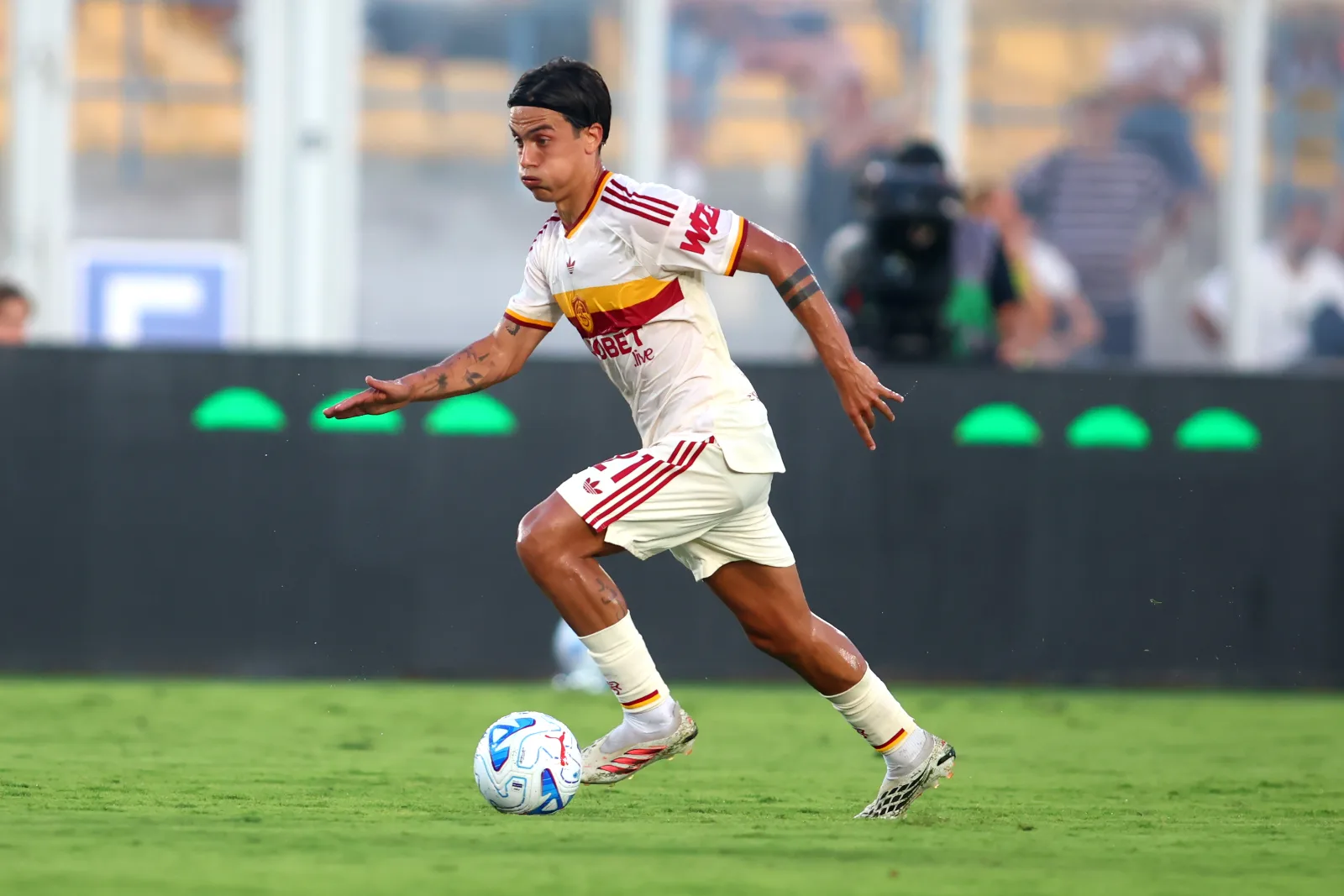 Dybala lavora in palestra. Ndicka ok