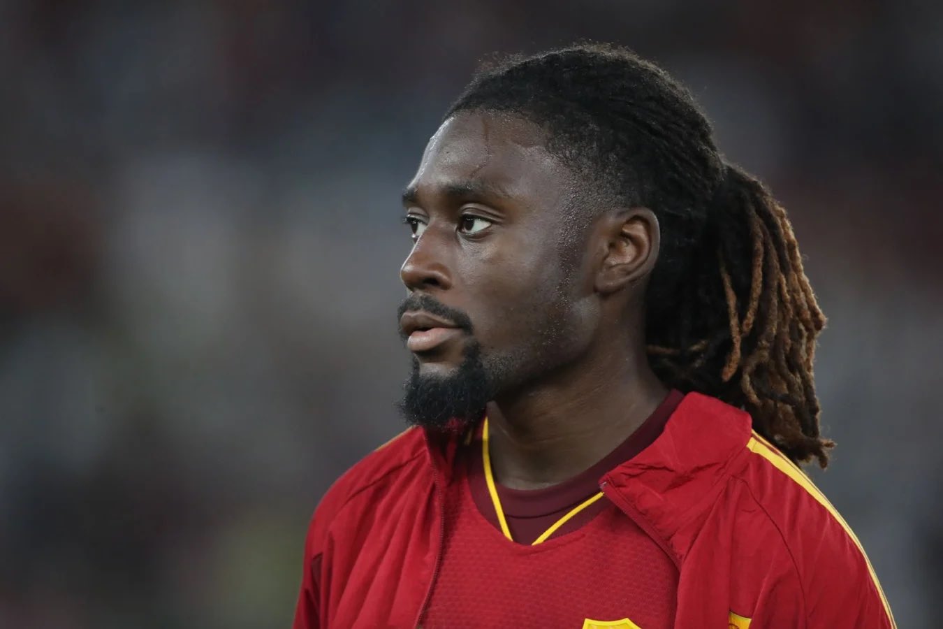 Koné, fastidio al ginocchio: le condizioni