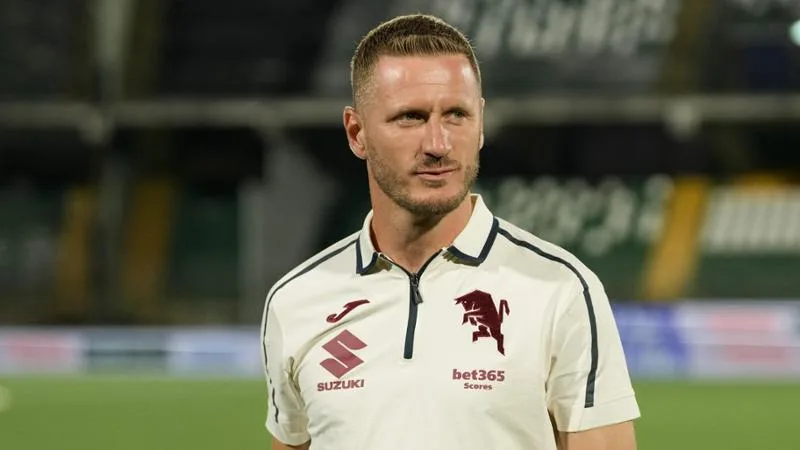 Abate in conferenza: "La Roma è da scudetto, ma abbiamo le armi per colpirli. Adams out, Simeone in dubbio”