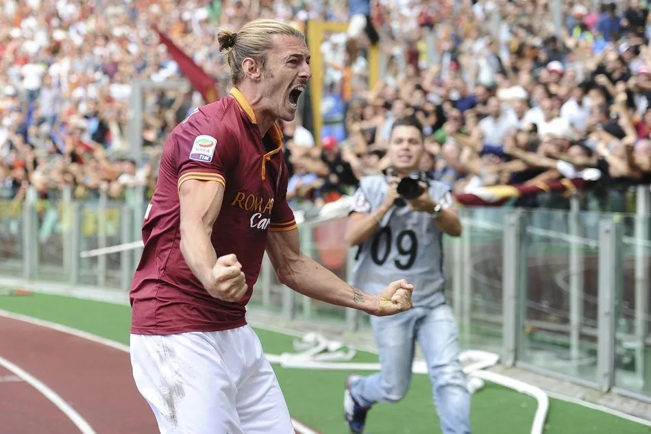 Storie di ex, Torino-Roma: tra aspettative non mantenute, pianti e salvataggi epici