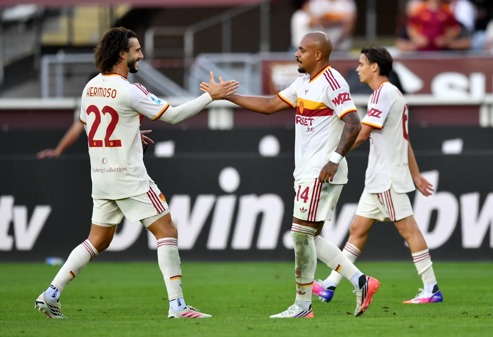 Torino-Roma 0-2, le pagelle dei quotidiani: Malen non si ferma, Dybala delizia. Balerdi una roccia