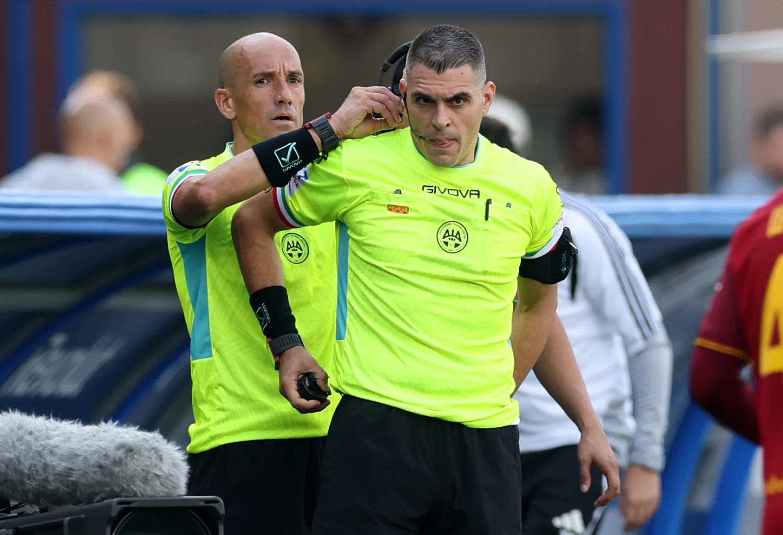 Como-Roma, infortunio per Fabbri: c'è il quarto uomo Sozza